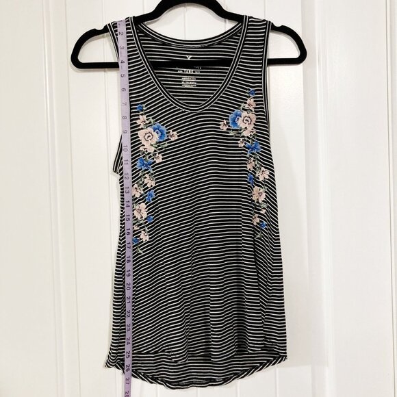 AMERICAN EAGLE Black and white striped floral embroidery tank top ~ XS SMALL tee - Picture 5 of 14